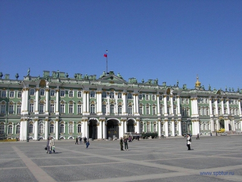 3.The winter Palace was built for Empress Elizabeth, daughter of Peter the Great. However, she never -   